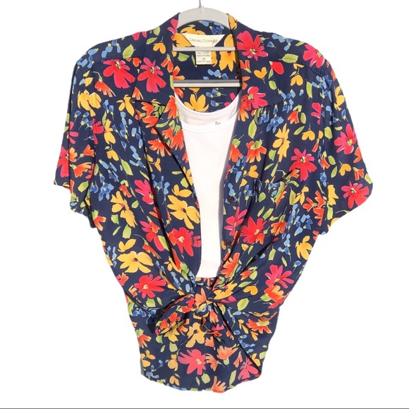 Women’s Short Sleeve Button Down Floral Top - Picture 14 of 16